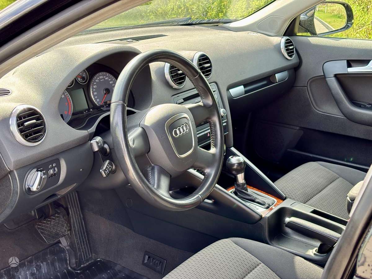 Audi A3, 1.8 l., Хэтчбек