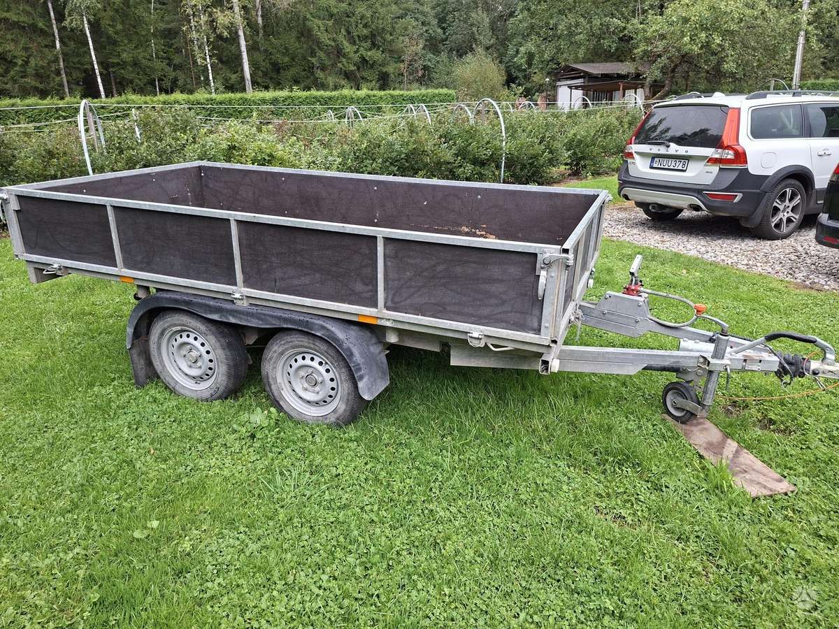-Kita- Domantas, passenger car trailers