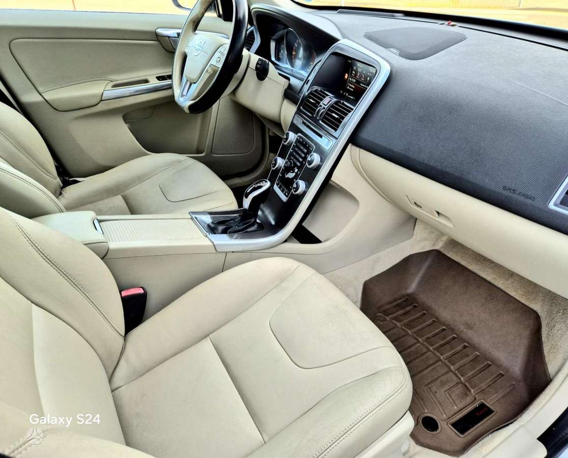 Volvo XC60, 2.0 l., Внедорожник / Кроссовер