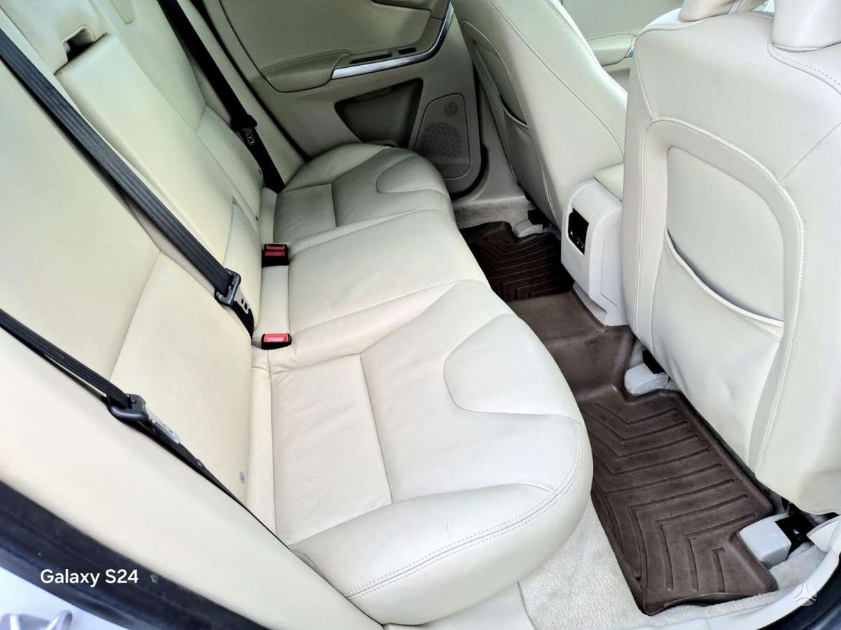 Volvo XC60, 2.0 l., Внедорожник / Кроссовер