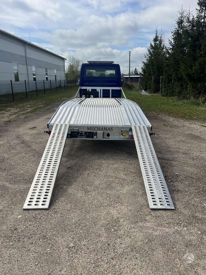 Volkswagen Crafter, auto transporters