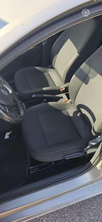 Skoda Rapid, 1.2 l., Хэтчбек