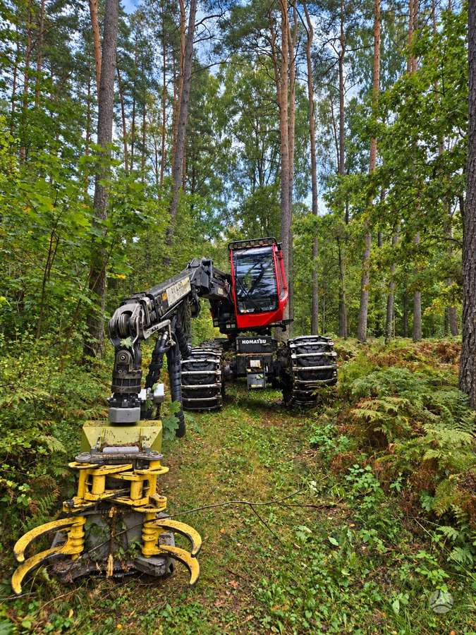 Komatsu XH901-5, forest tractors