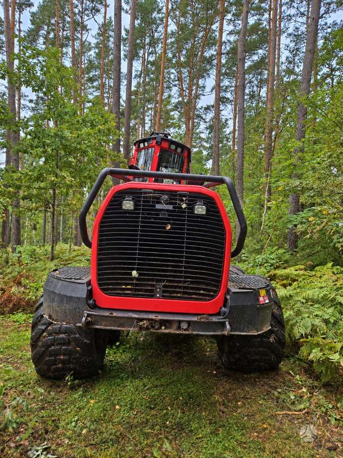 Komatsu XH901-5, forest tractors