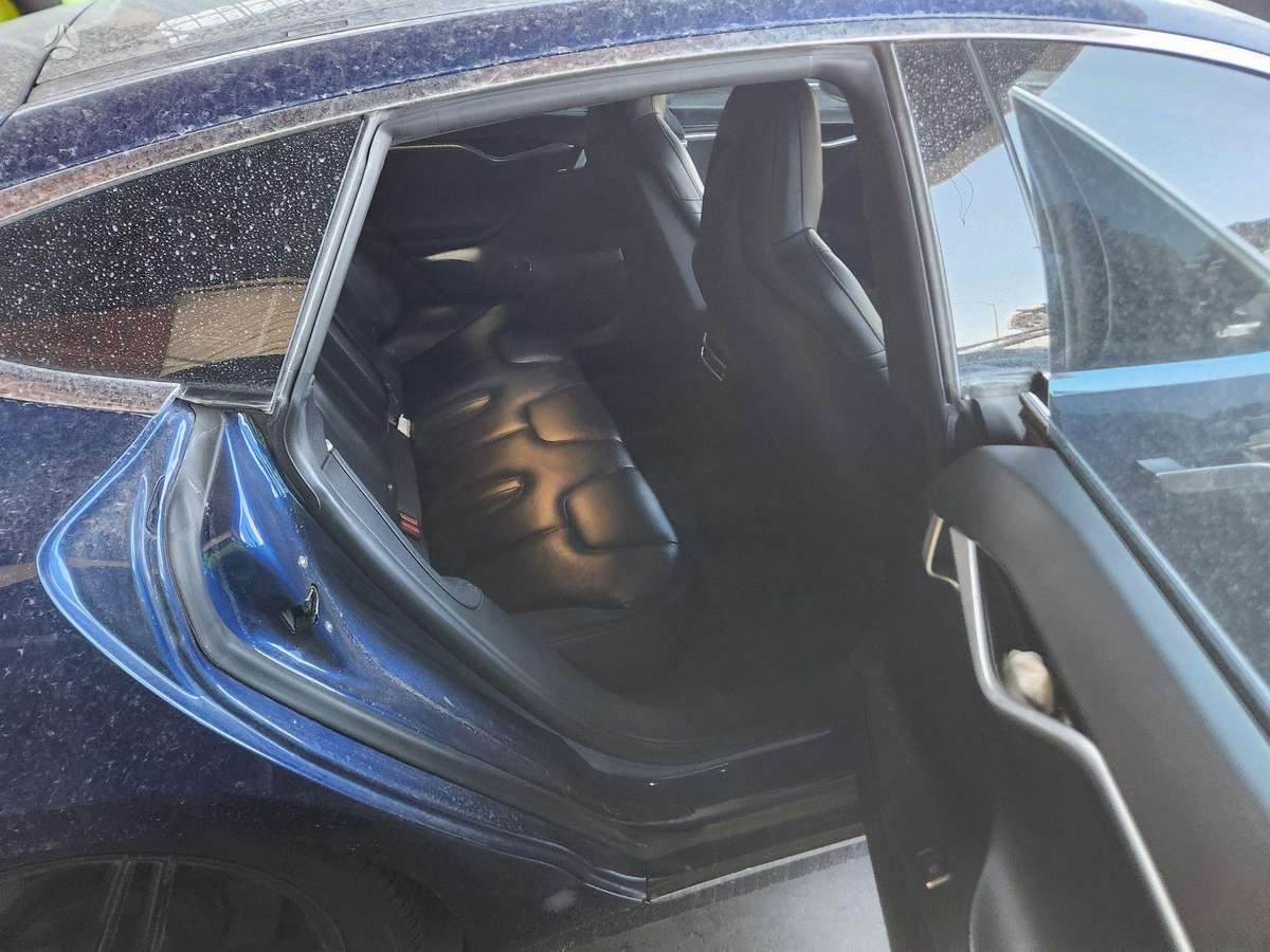 Tesla Model S, 90 kWh, hečbekas