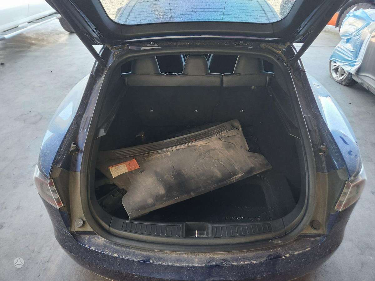 Tesla Model S, 90 кВт·ч, Хэтчбек