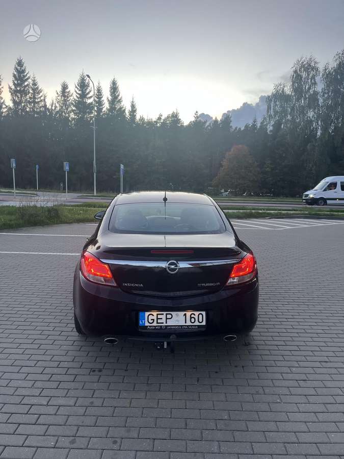 Opel Insignia, 2.0 l., Седан