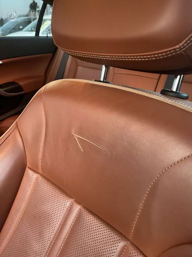 Opel Insignia, 2.0 l., Седан