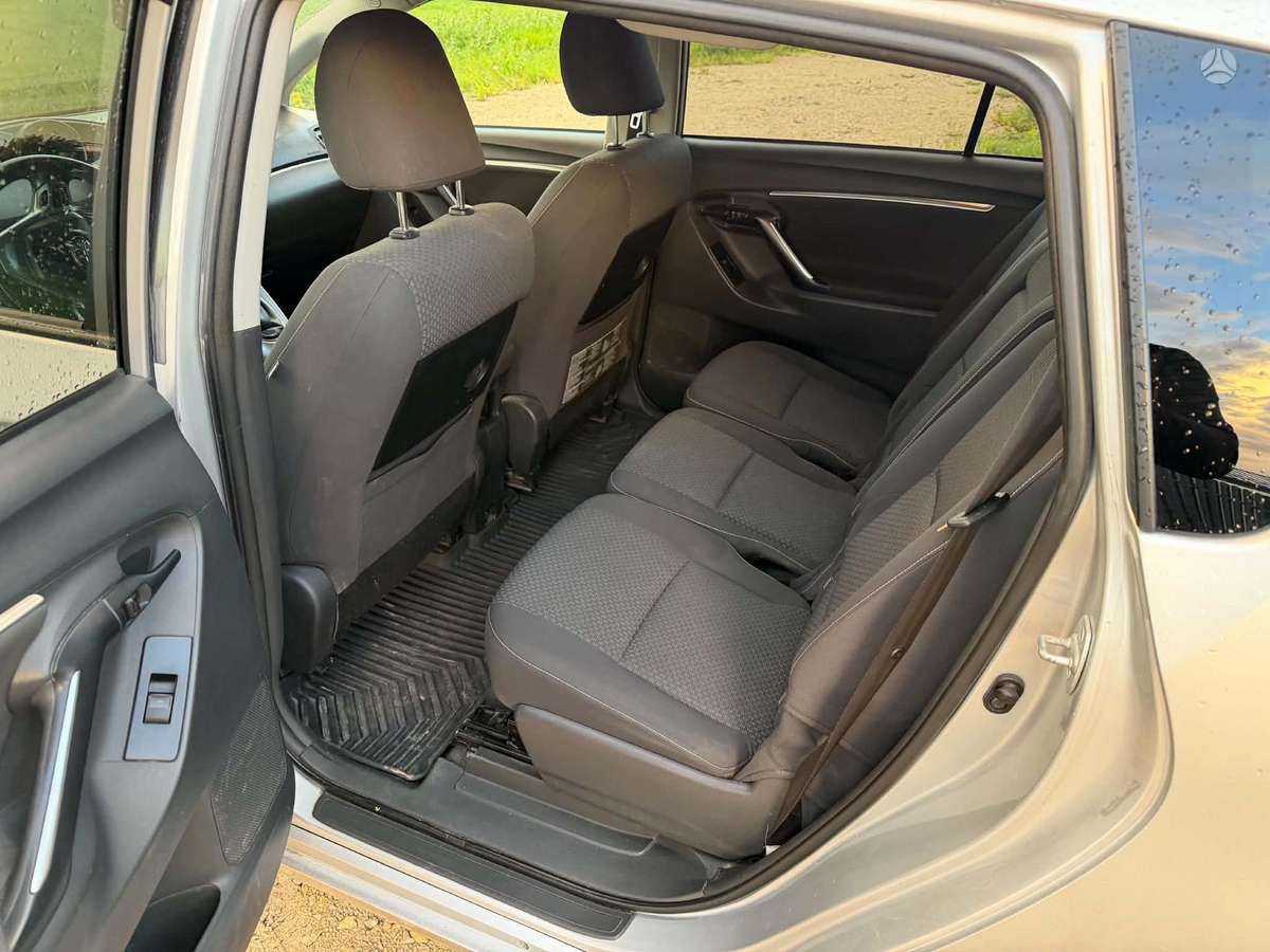 Toyota Verso, 2.0 l., wagon