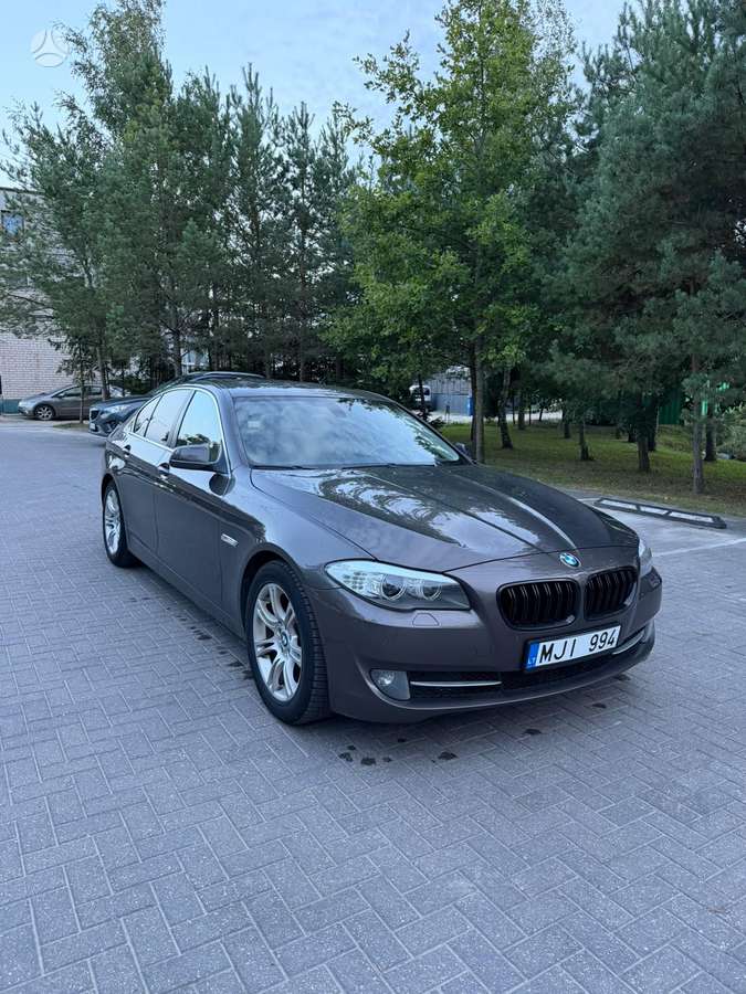 BMW 523, 3.0 l., Седан