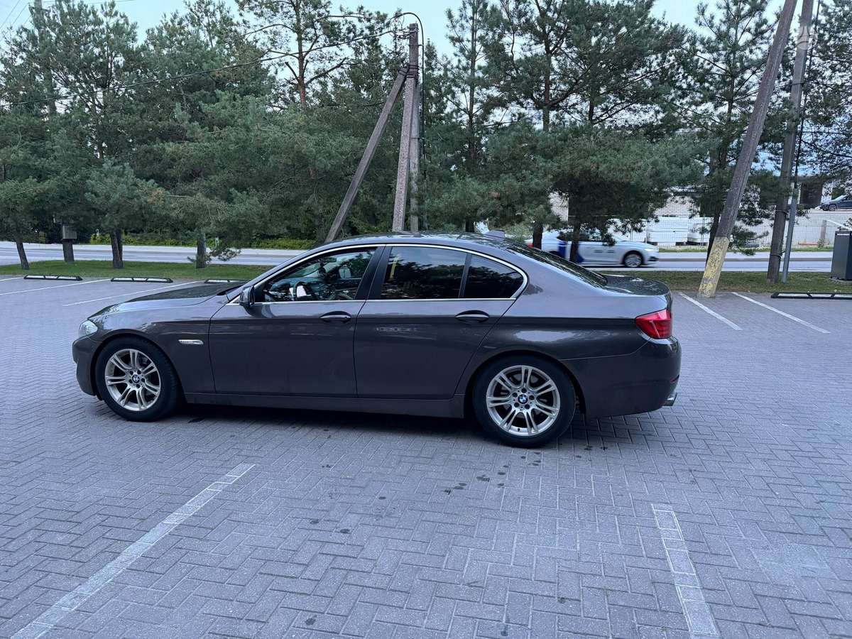 BMW 523, 3.0 l., Седан