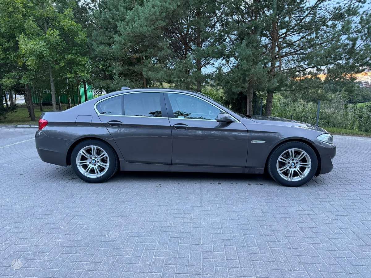BMW 523, 3.0 l., Седан