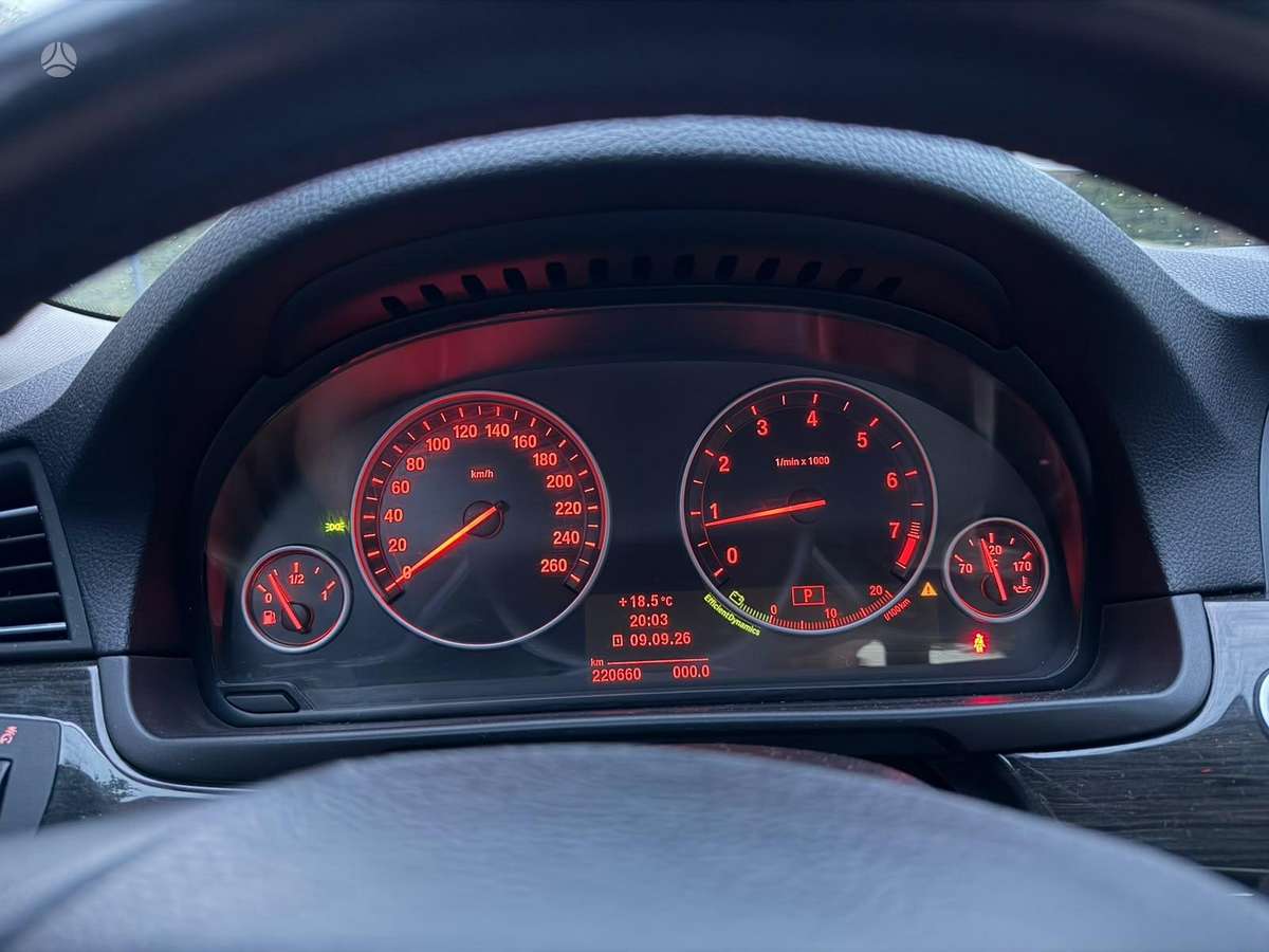 BMW 523, 3.0 l., Седан
