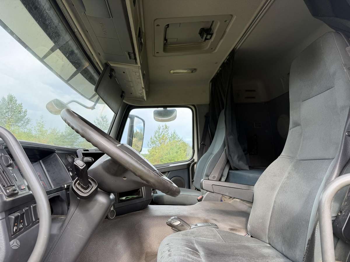 Volvo FM330 6x2 Open side, box trucks / box vans