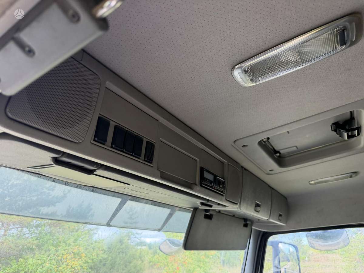 Volvo FM330 6x2 Open side, box trucks / box vans