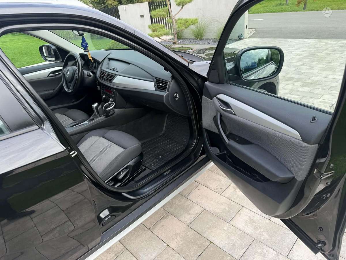 BMW X1, 2.0 l., hatchback