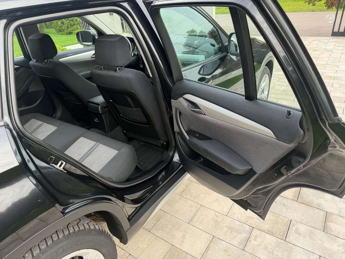BMW X1, 2.0 l., Хэтчбек