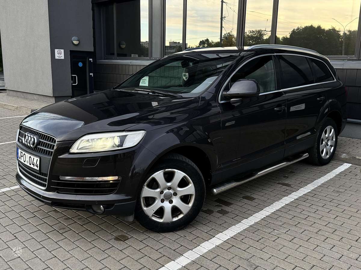 Audi Q7, off-road / crossover