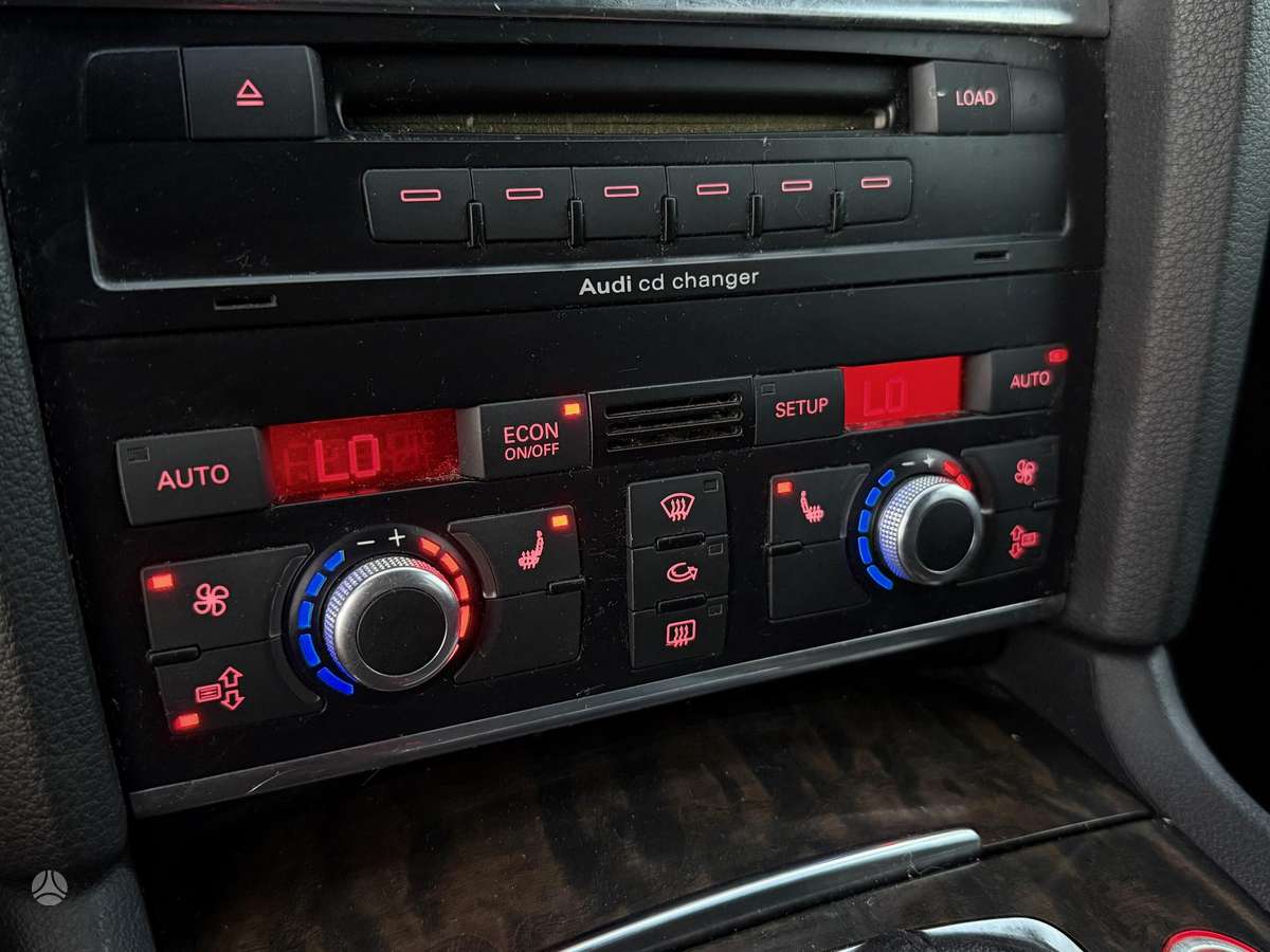 Audi Q7, off-road / crossover