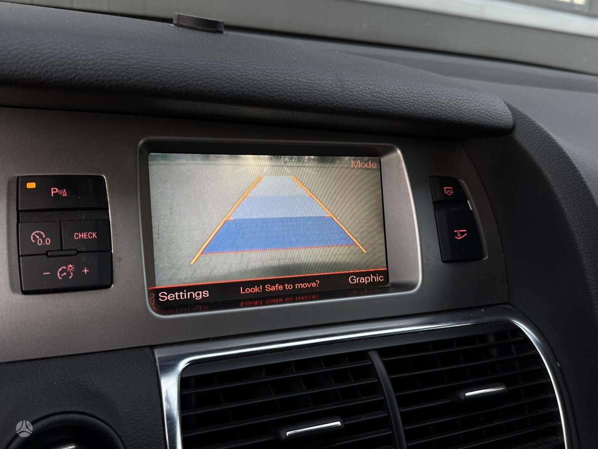 Audi Q7, off-road / crossover