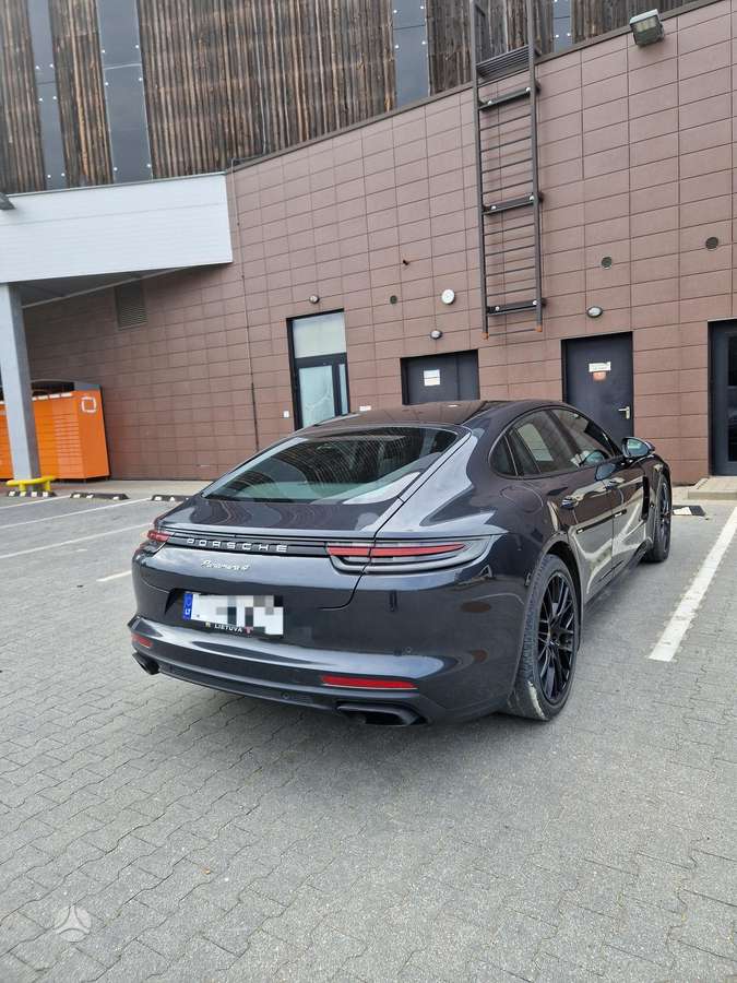 Porsche Panamera, 3.0 l., Седан