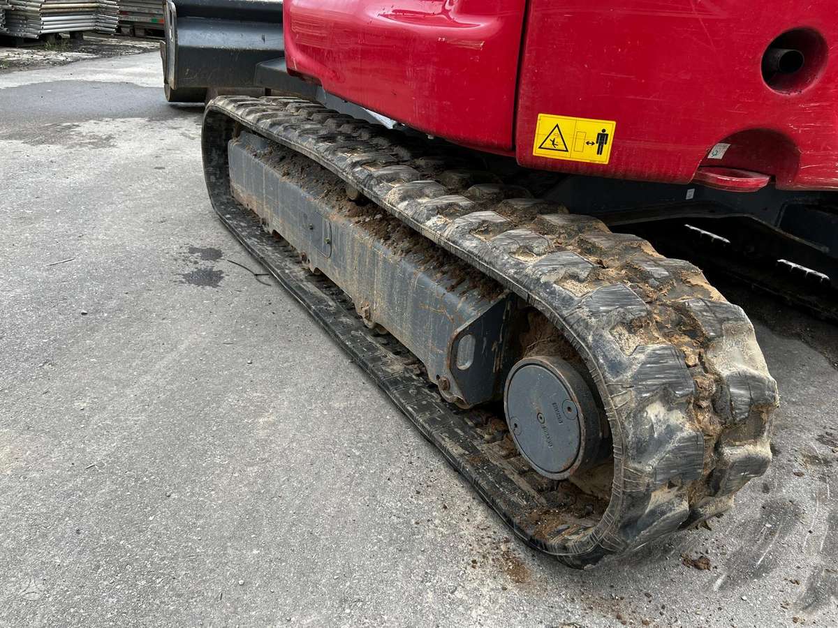 Takeuchi TB230 su POWERTILT, ekskavatoriai