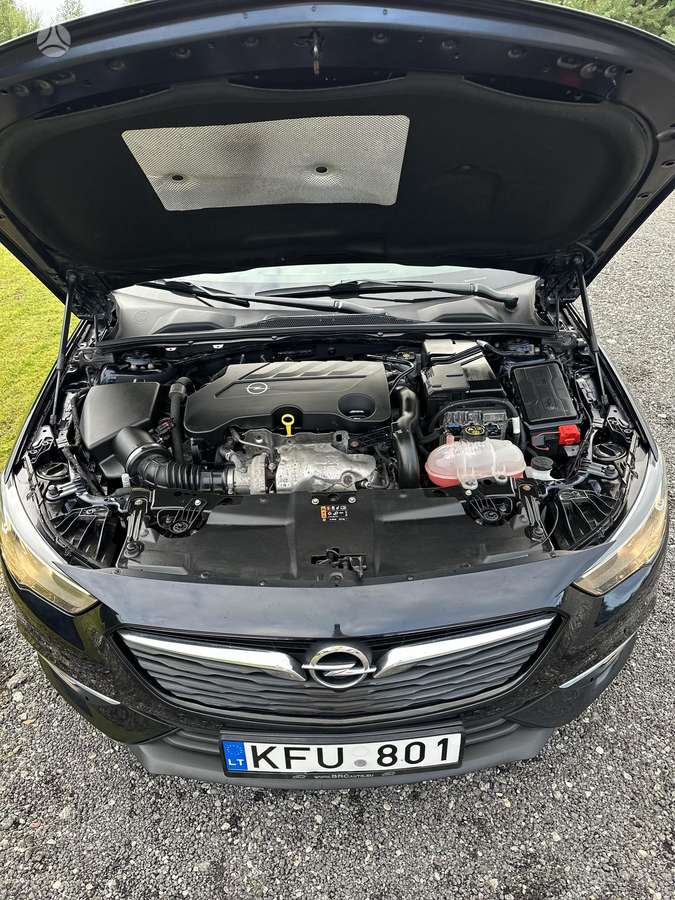 Opel Insignia, 2.0 l., Седан