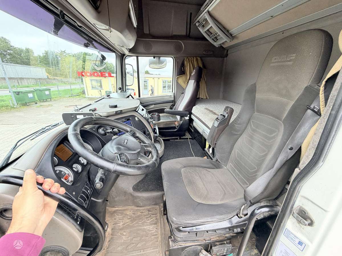 DAF XF105/510, double sleeper