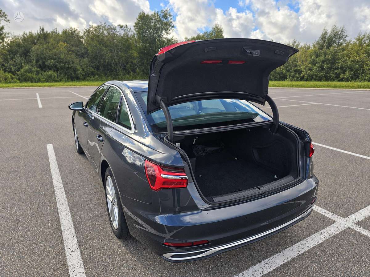 Audi A6, 2.0 l., Седан