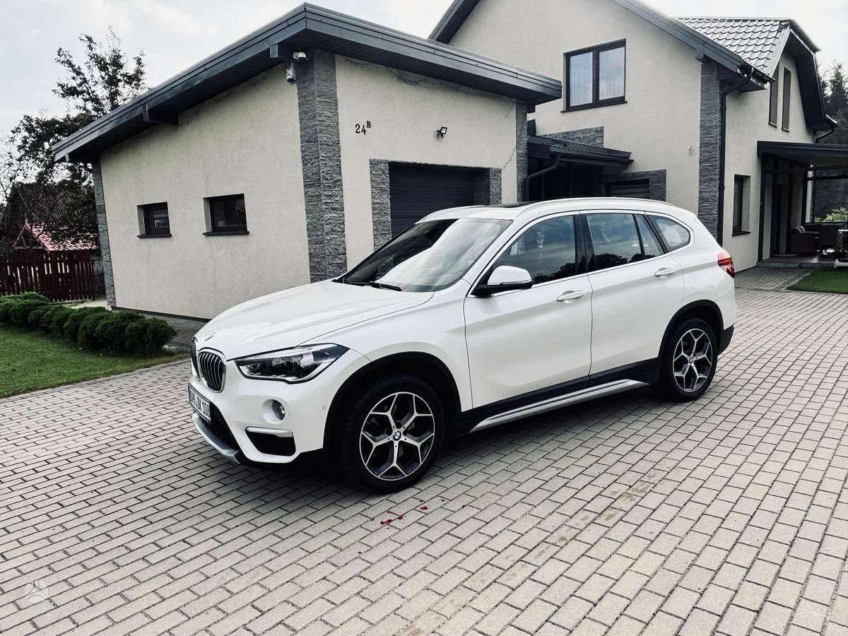 BMW X1, 2.0 l., Минивэн