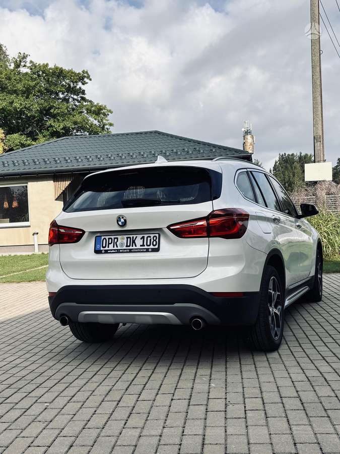 BMW X1, 2.0 l., Минивэн