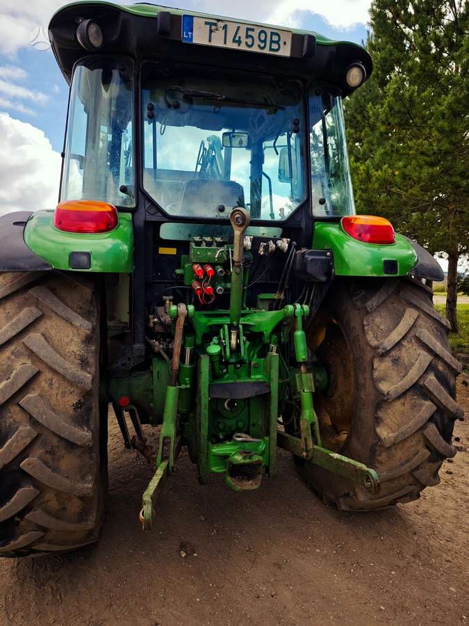 John Deere 5100M, traktoriai