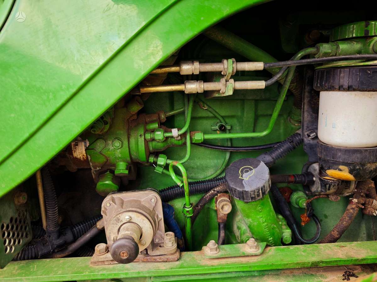 John Deere 5100M, traktoriai