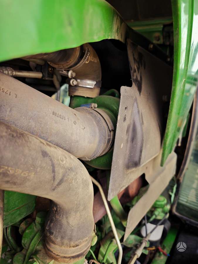 John Deere 5100M, traktoriai
