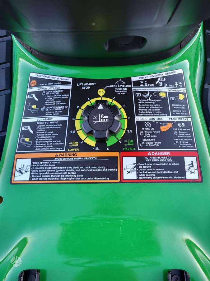 John Deere X350, садовые тракторы