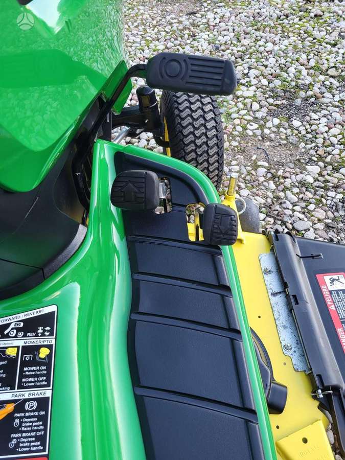 John Deere X350, sodo traktoriai