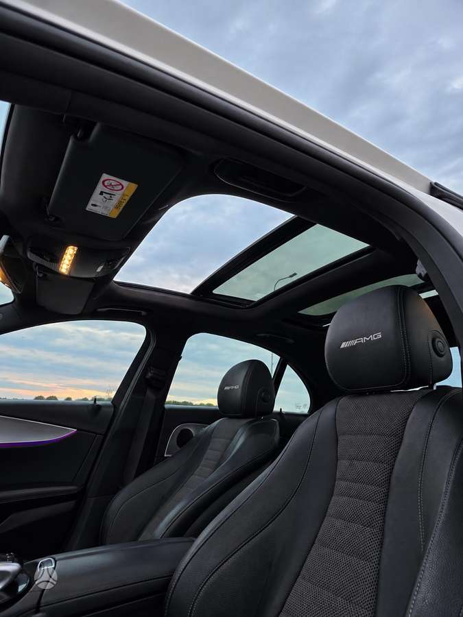 Mercedes-Benz E220, 2.0 l., Седан