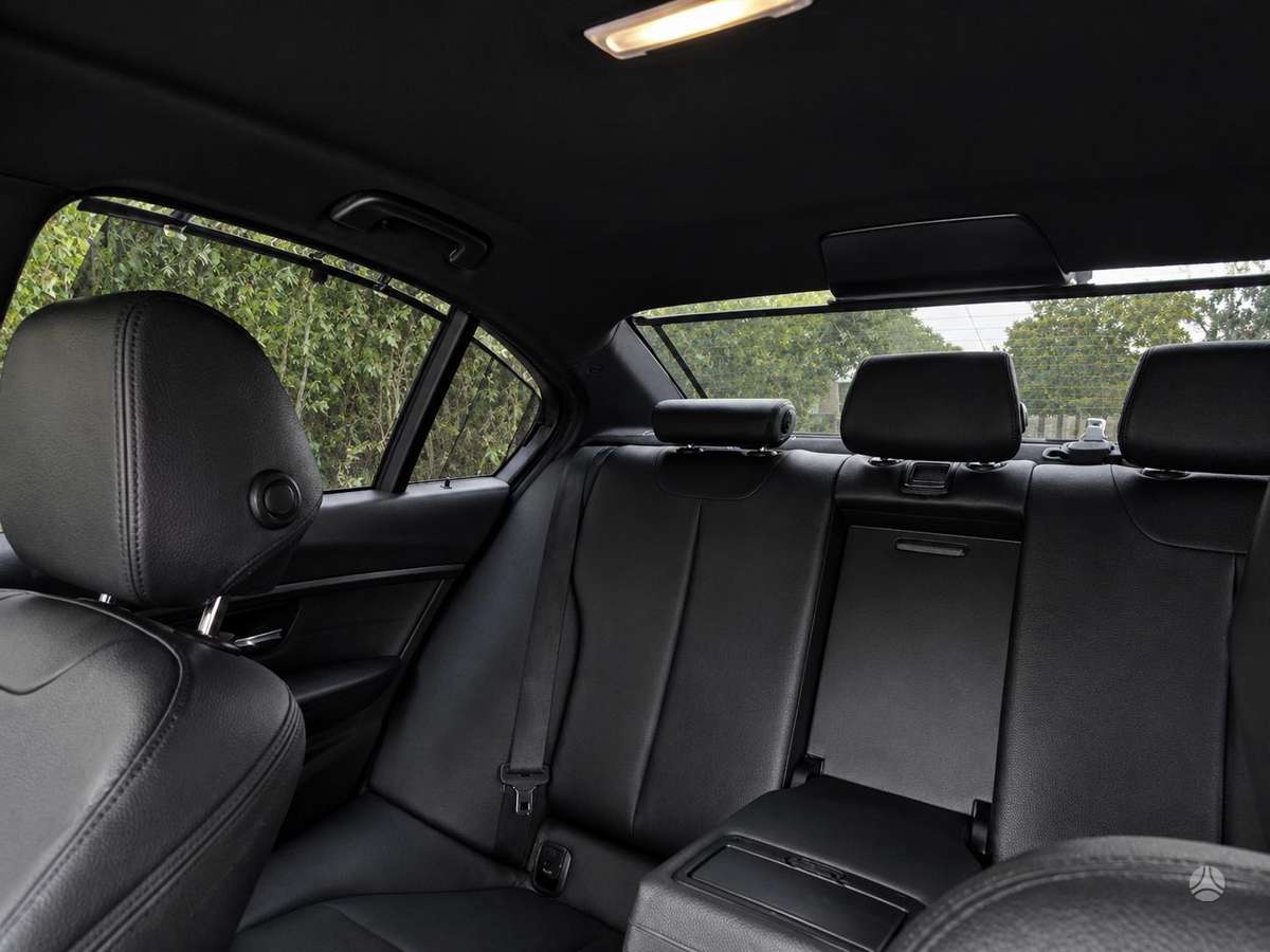 BMW 318, 2.0 l., Седан
