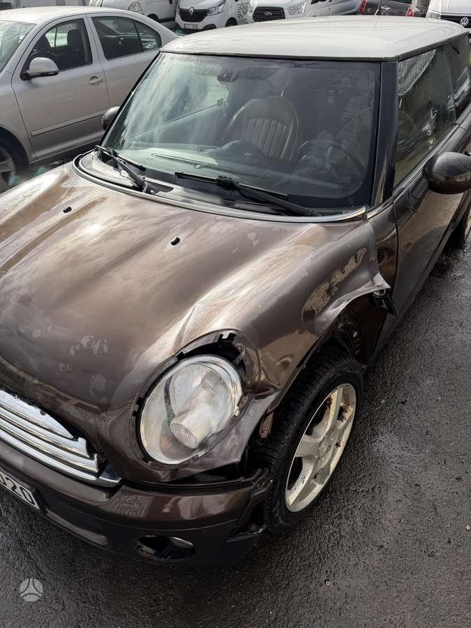 Mini Cooper, 1.6 l., coupe