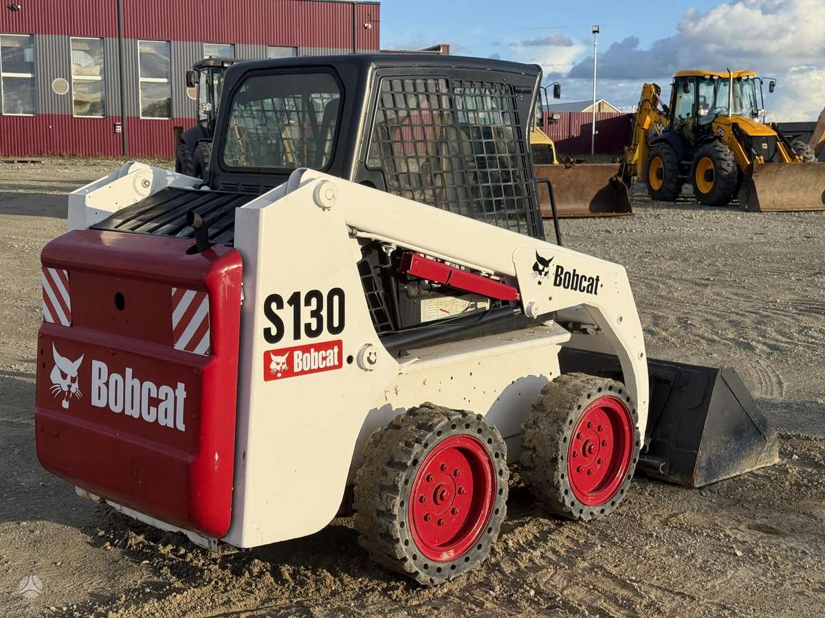 Bobcat S130, mini krautuvai