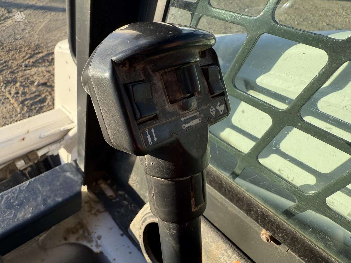 Bobcat S130, mini krautuvai