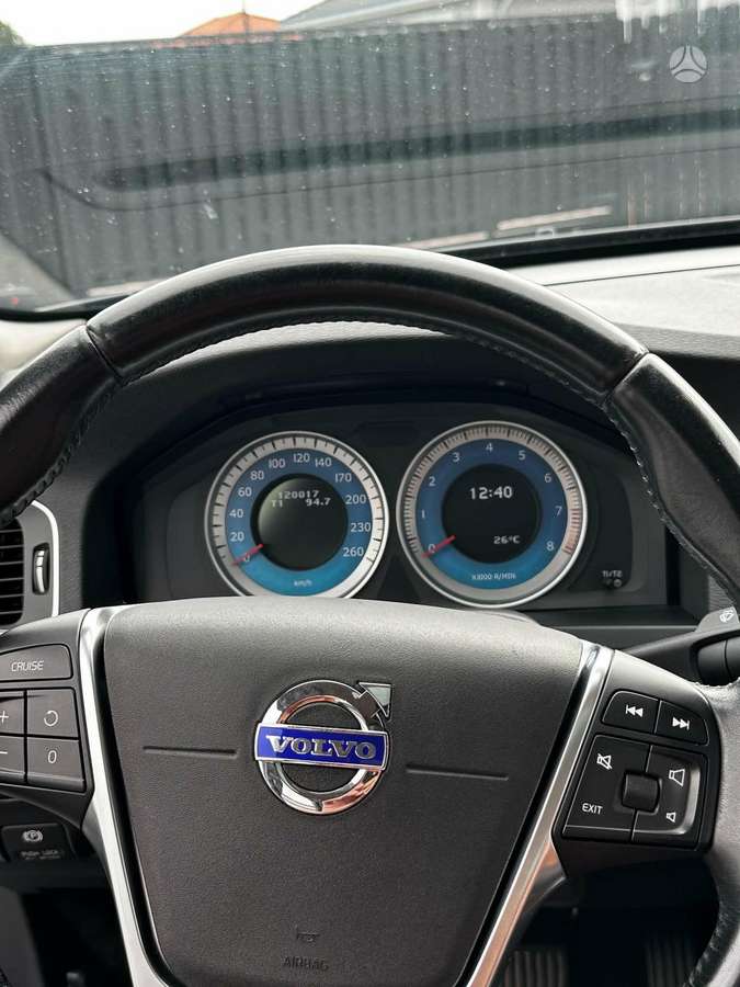 Volvo S60, 2.5 l., Седан
