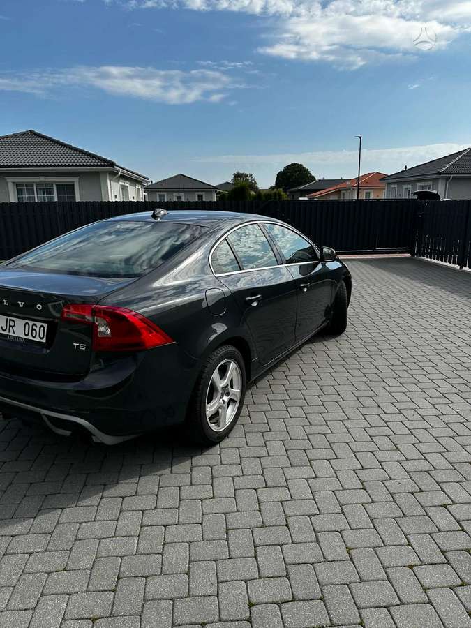 Volvo S60, 2.5 l., Седан