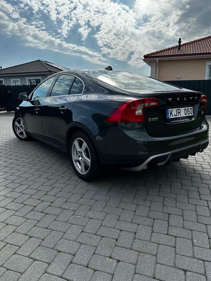 Volvo S60, 2.5 l., Седан