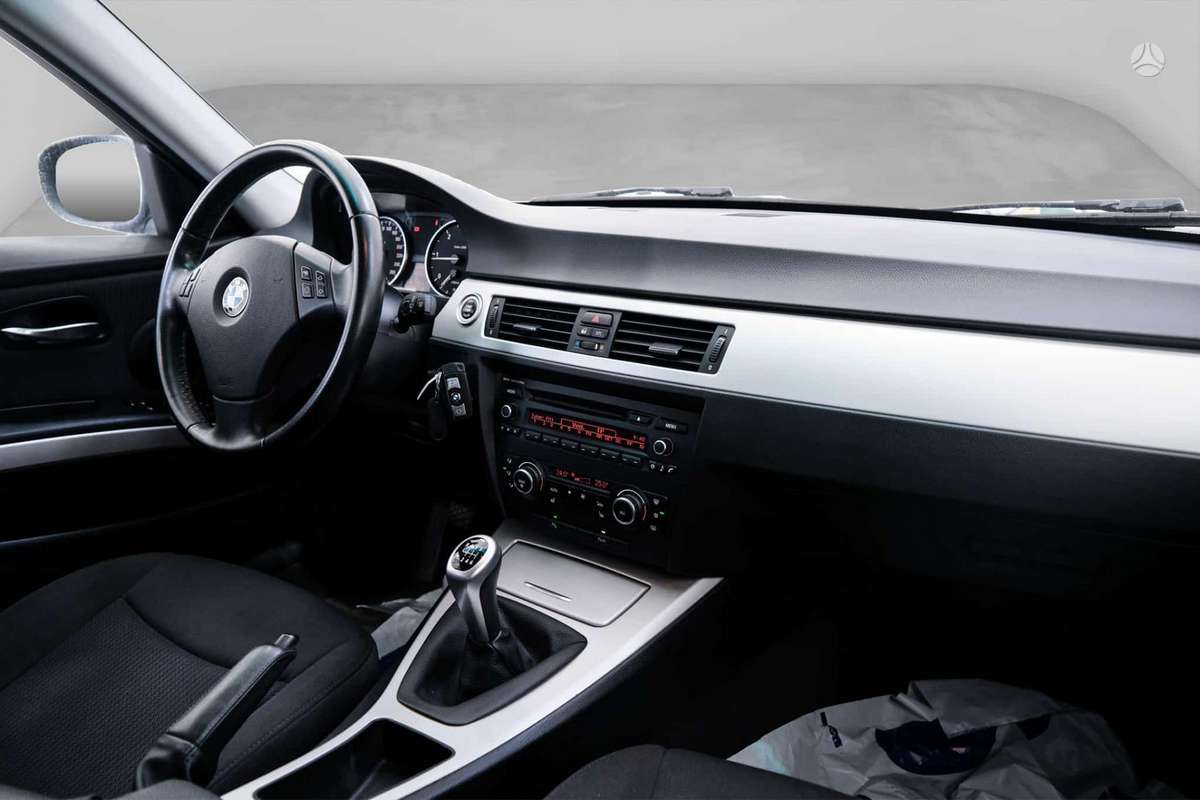 BMW 320, 2.0 l., universalas