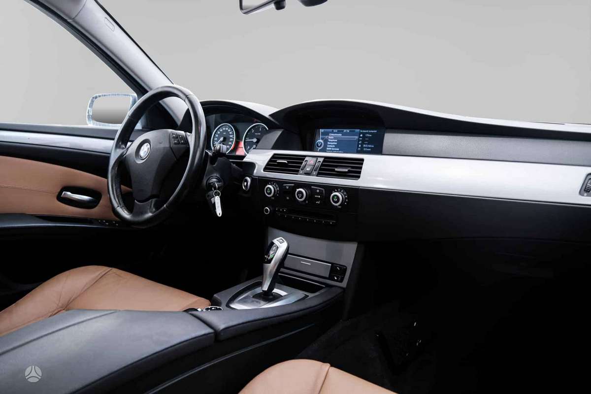 BMW 520, 2.0 l., wagon