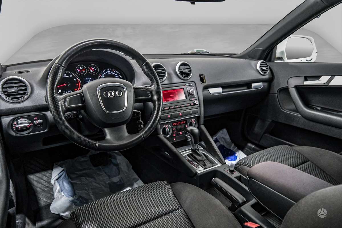 Audi A3, 1.8 l., Хэтчбек