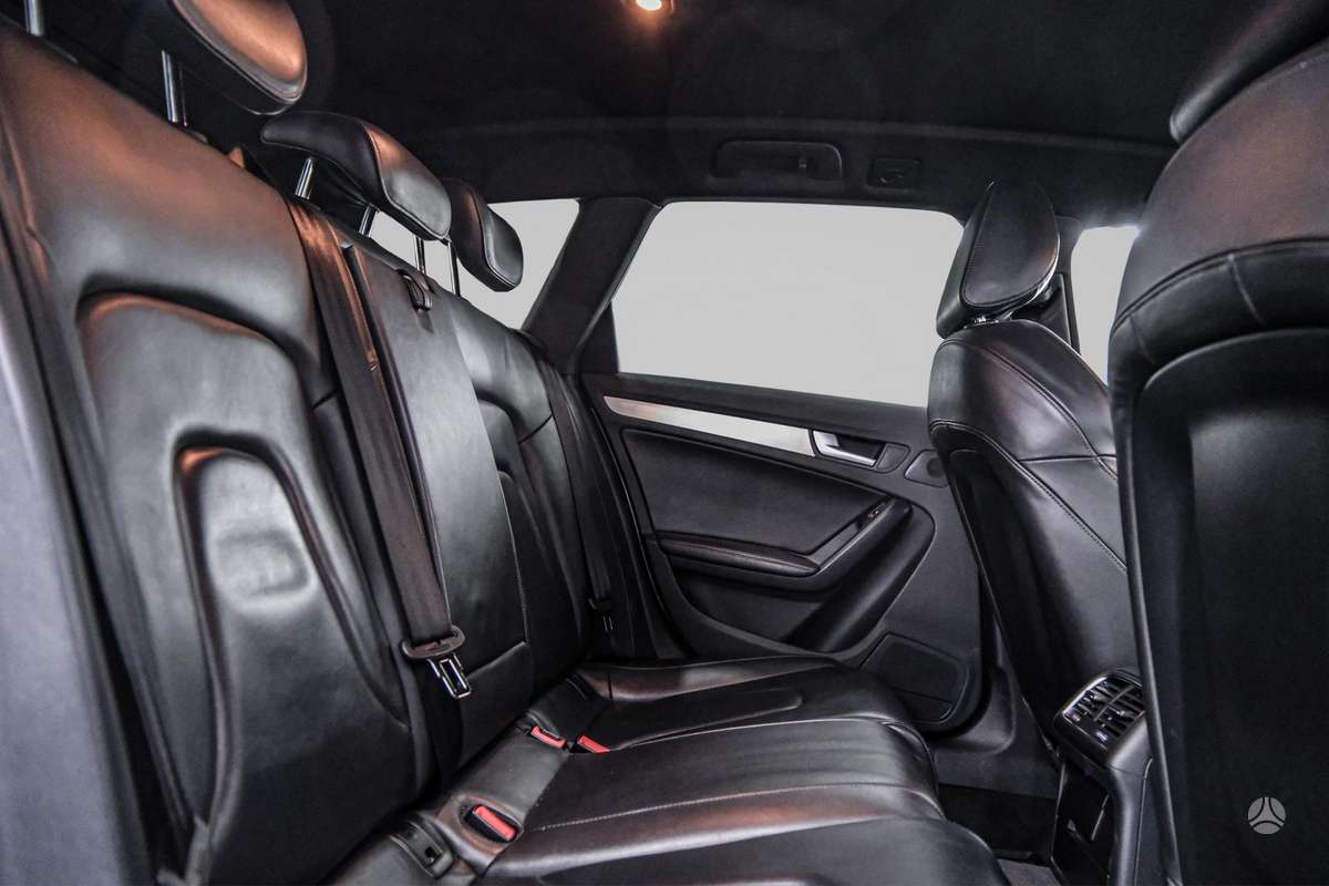 Audi A4, 3.0 l., universalas