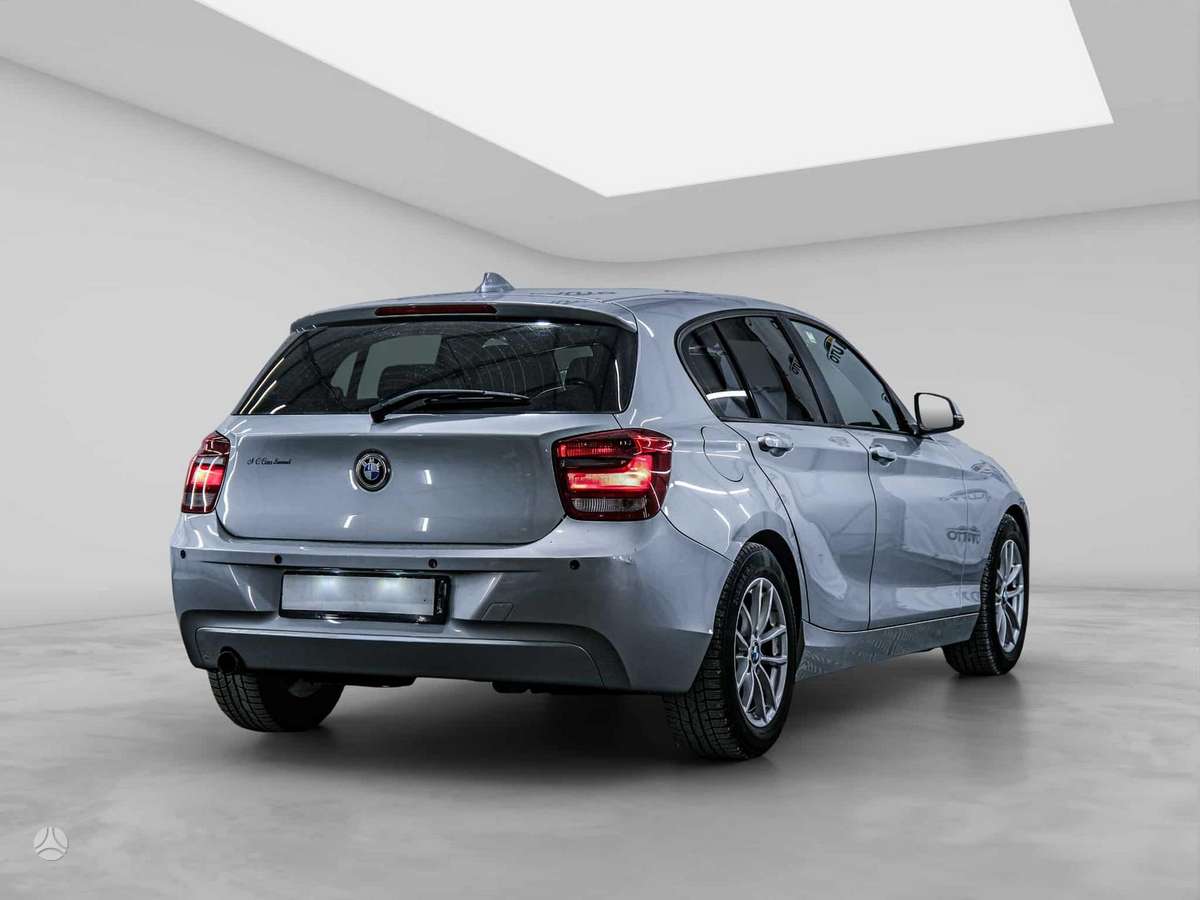 BMW 120, 2.0 l., Хэтчбек