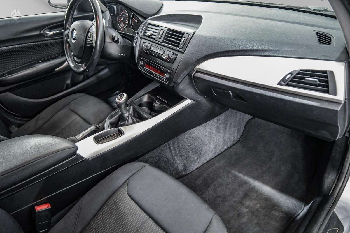 BMW 120, 2.0 l., Хэтчбек